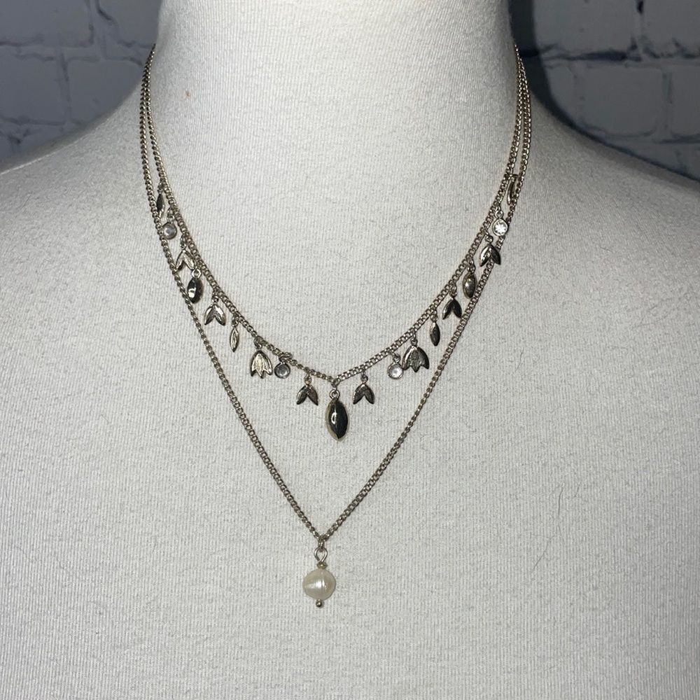 💠 White House Black Market Layered Necklace